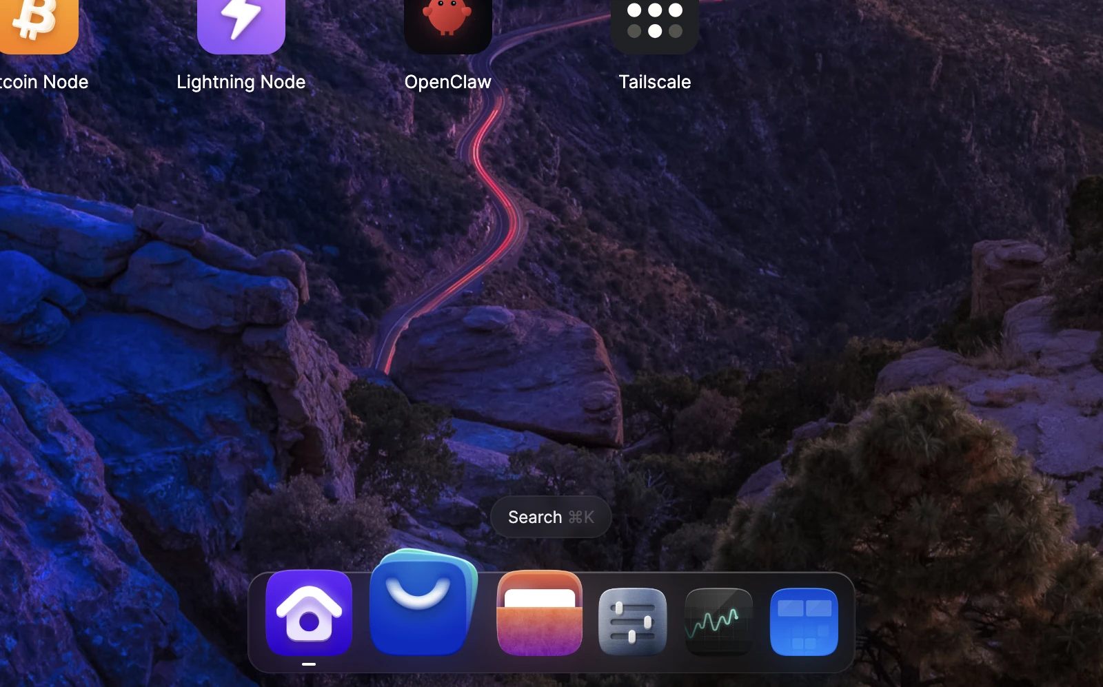 Umbrel dock with App Store icon